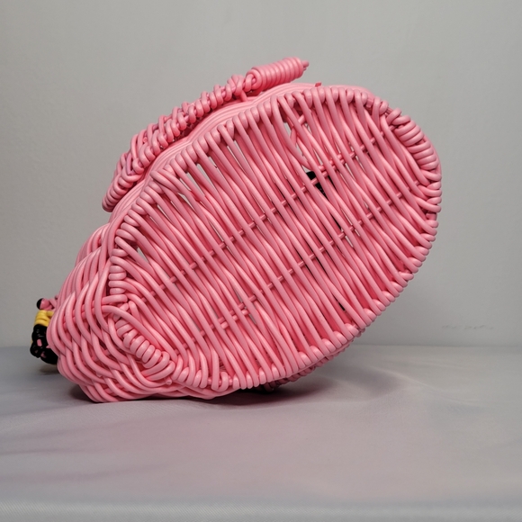 NWT Pink Flamingo With Crown Hello Summer! by Ciroa  Serving Basket Resin Wicker - Picture 9 of 15